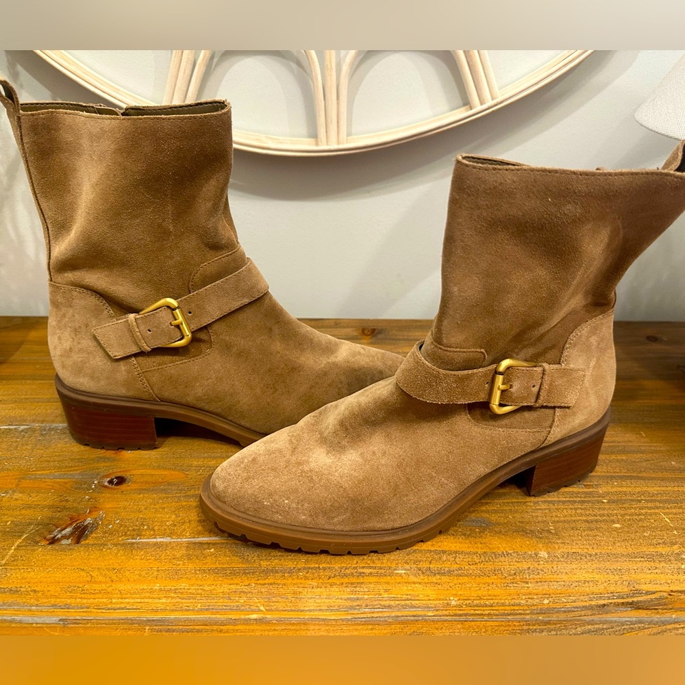 NWOT Sole Society Tan Ankle Boots with Gold Buckle
